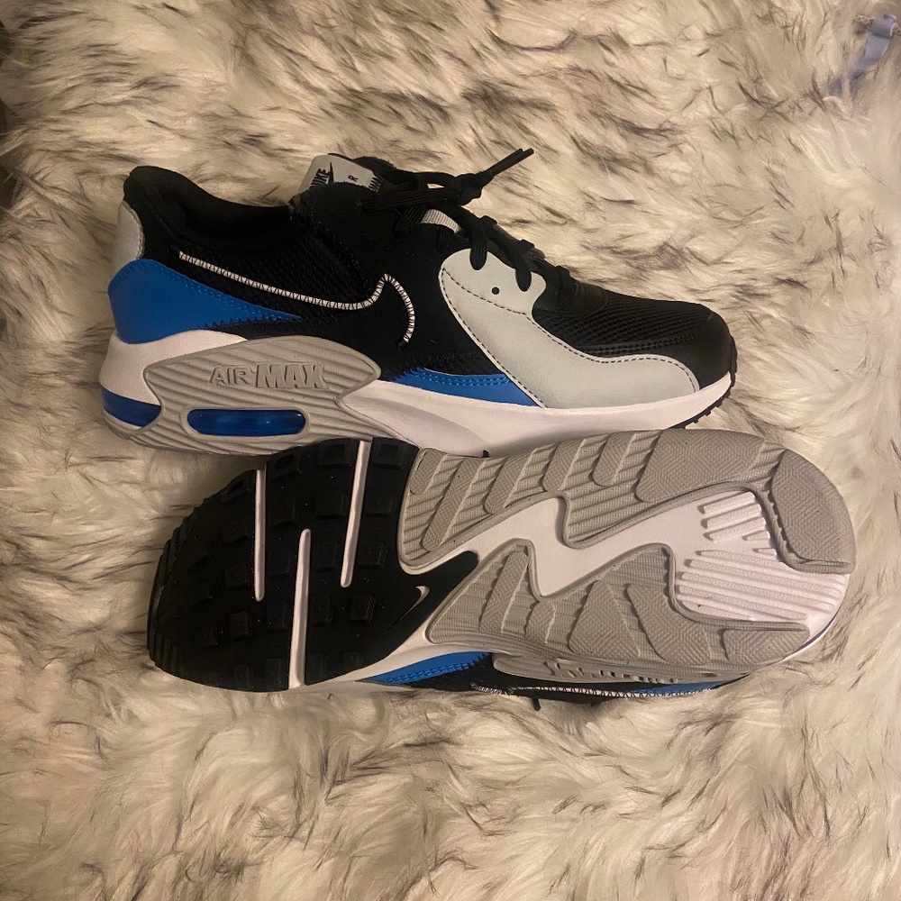 NIKE AIR MAX Size 8 Sneakers